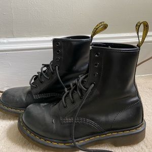 Dr. Martins 1460 women’s smooth leather lace up